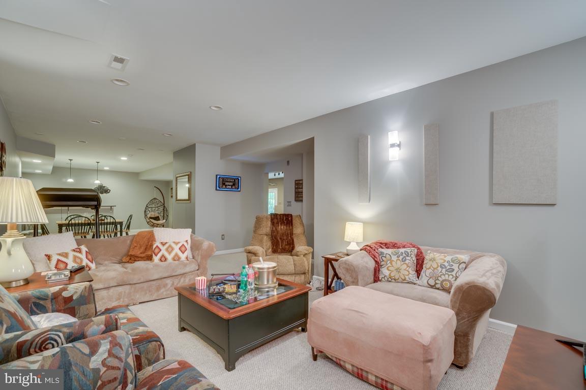 HOLLY CORNER ESTATES - Residential