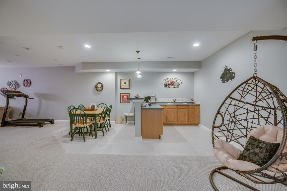 HOLLY CORNER ESTATES - Residential