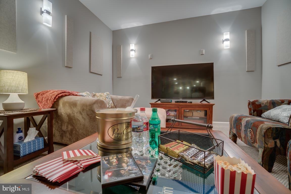 HOLLY CORNER ESTATES - Residential