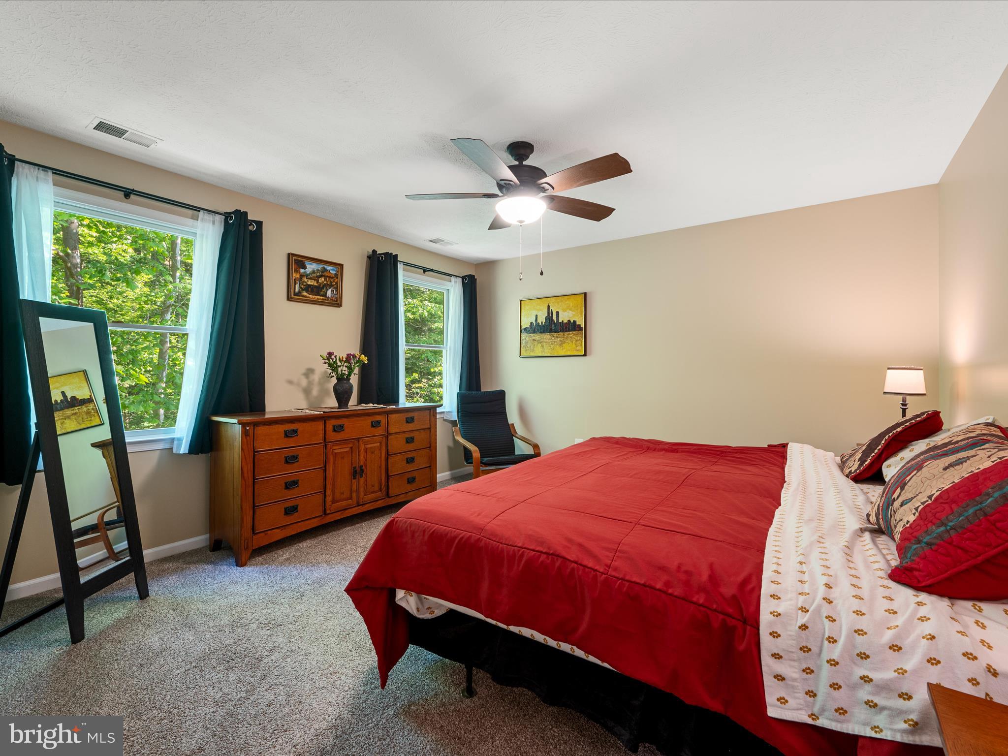 LAKE HOLIDAY ESTATES - Residential