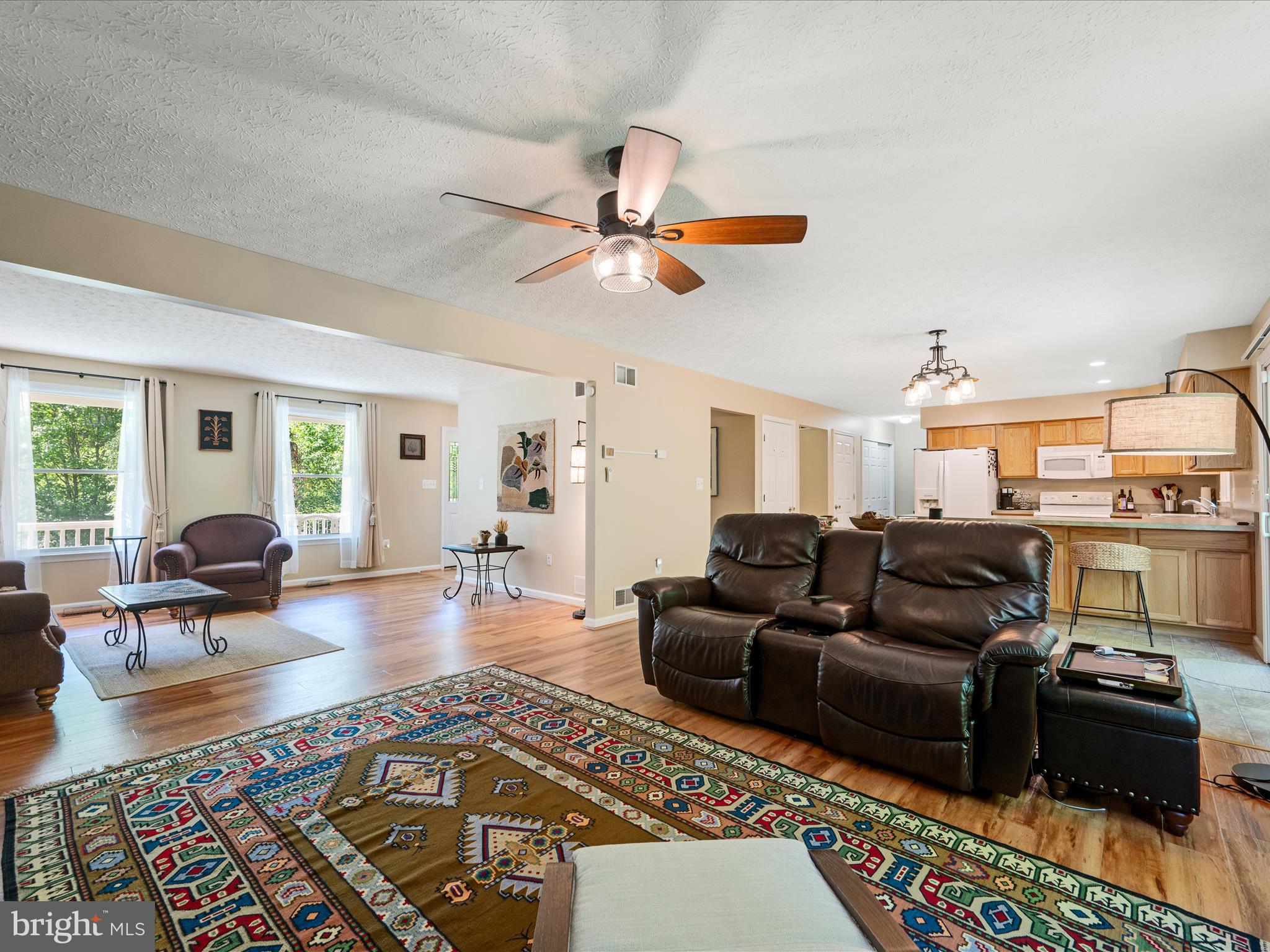 LAKE HOLIDAY ESTATES - Residential