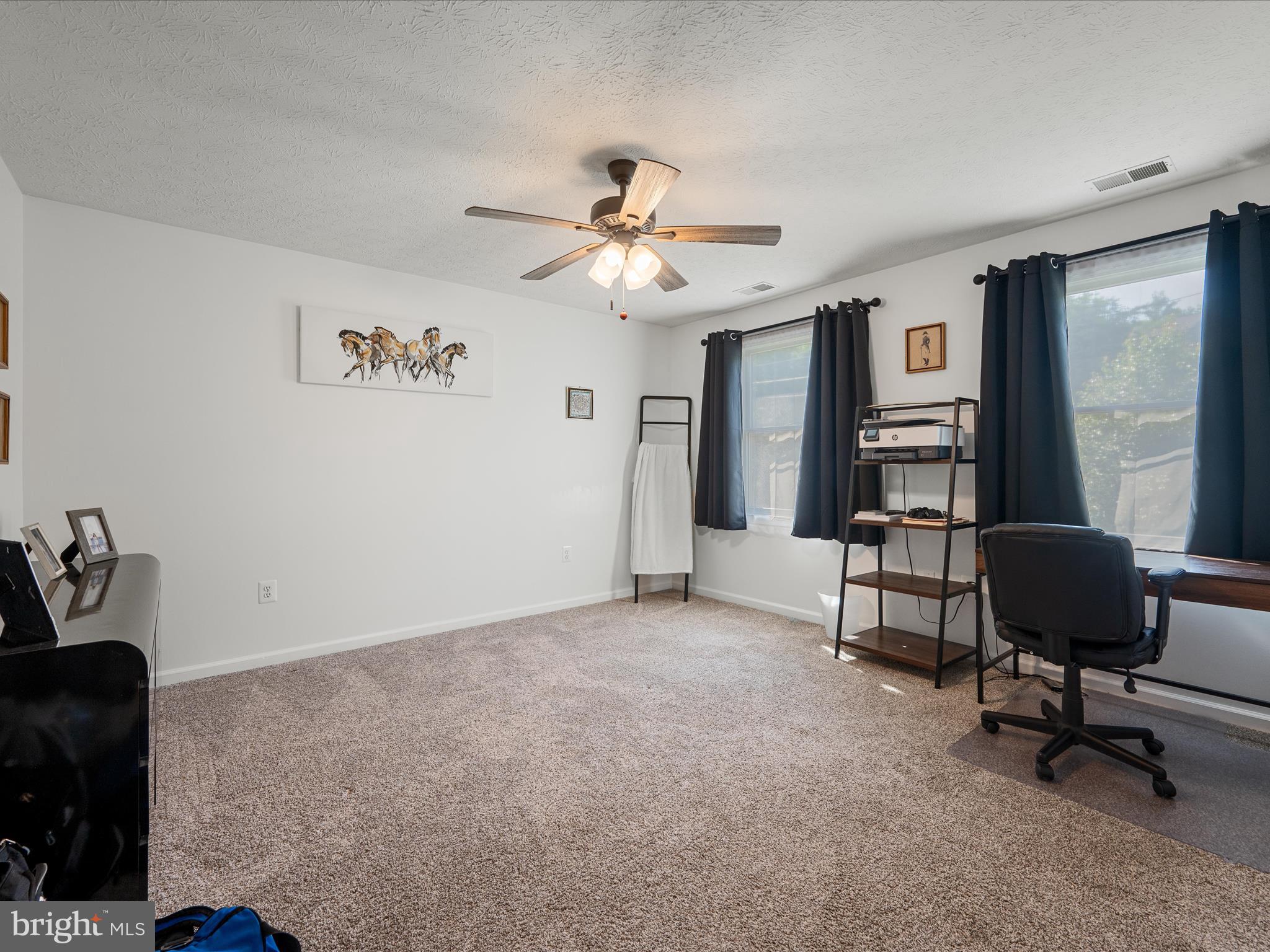 LAKE HOLIDAY ESTATES - Residential