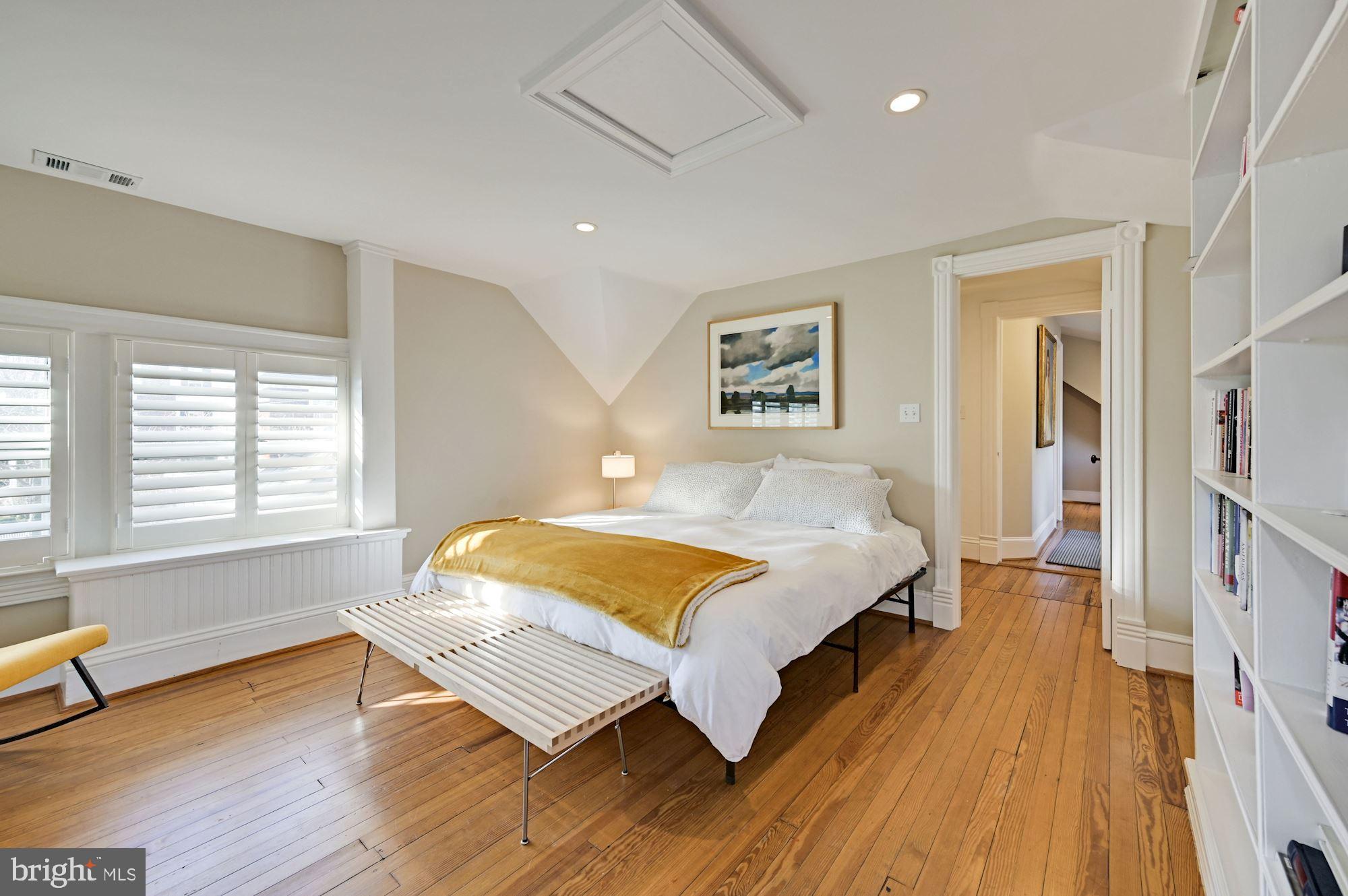 CLEVELAND PARK - Residential