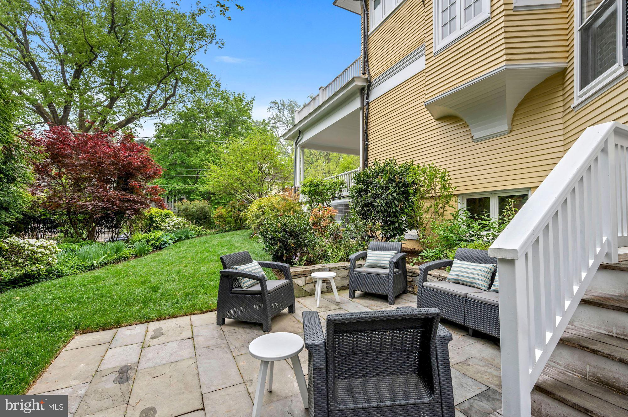 CLEVELAND PARK - Residential
