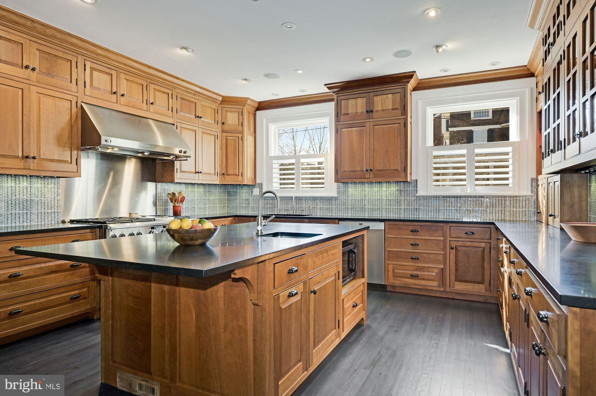 CLEVELAND PARK - Residential