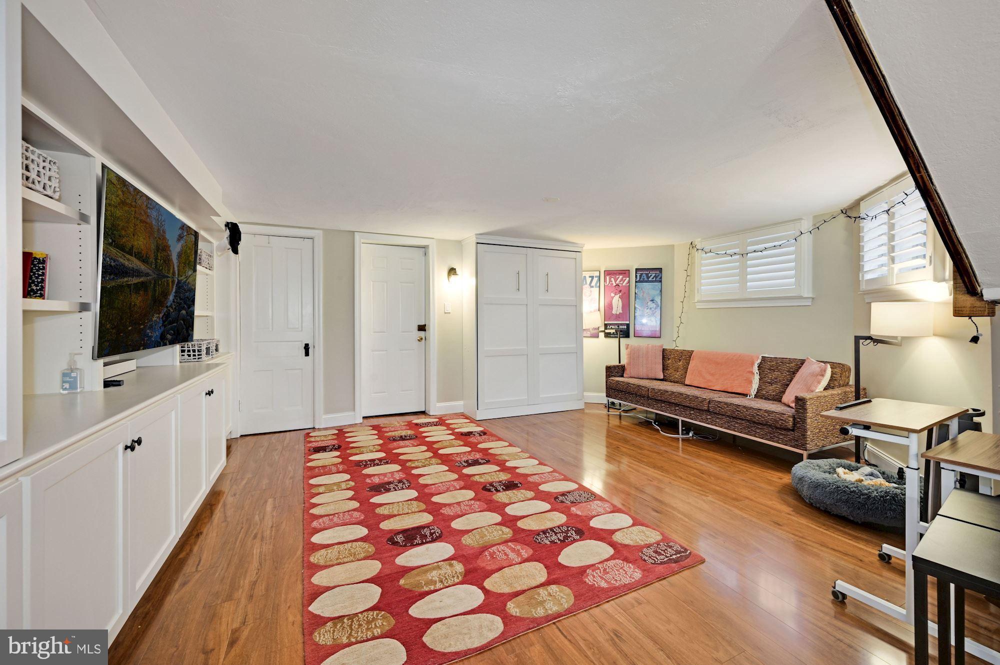 CLEVELAND PARK - Residential