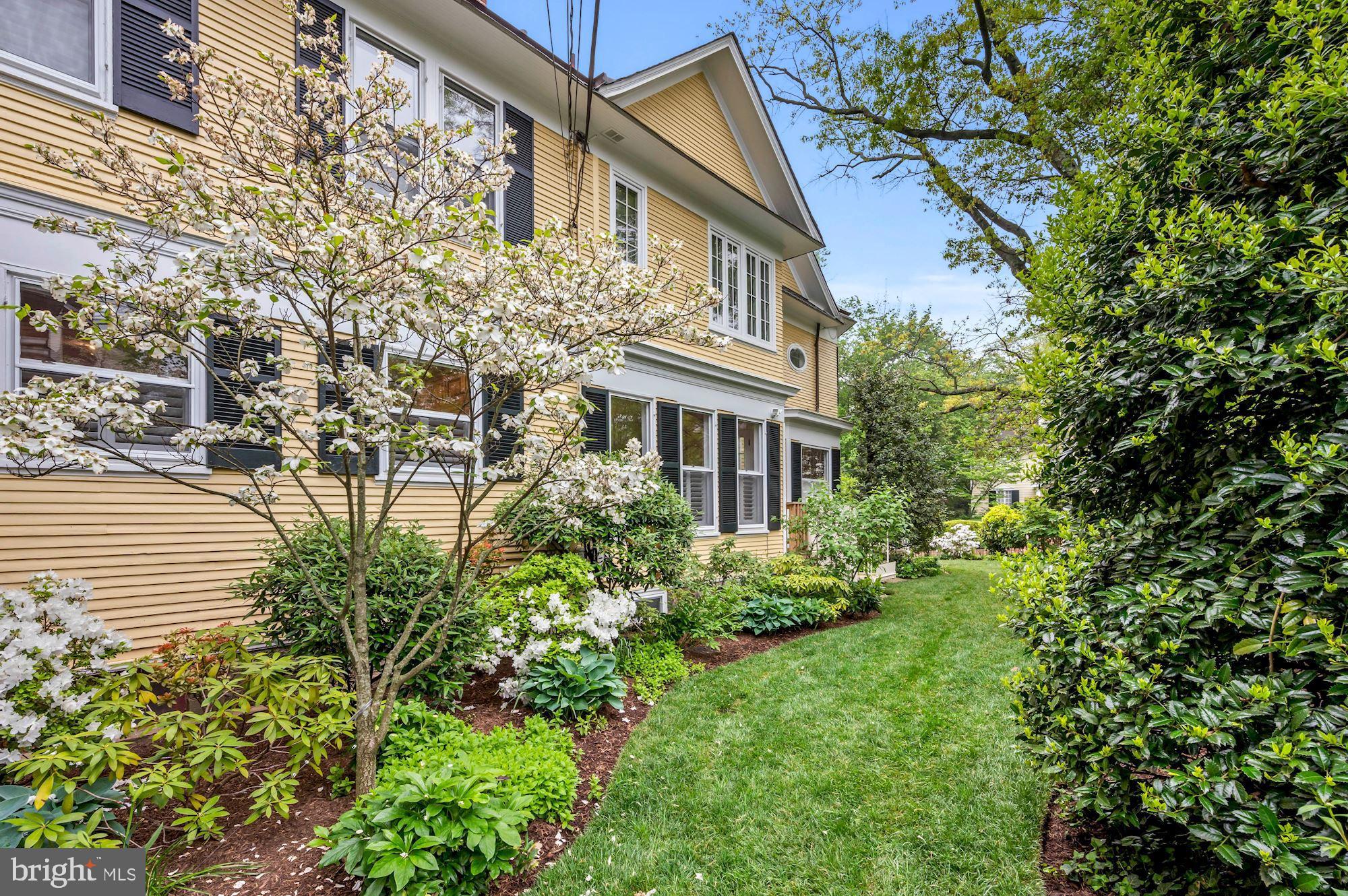 CLEVELAND PARK - Residential