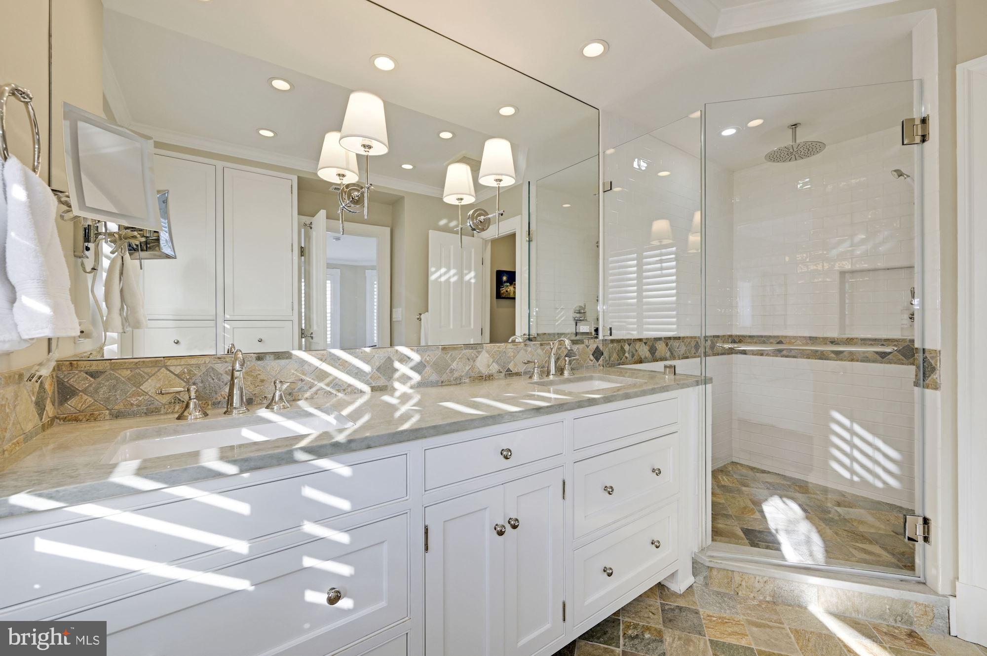 CLEVELAND PARK - Residential