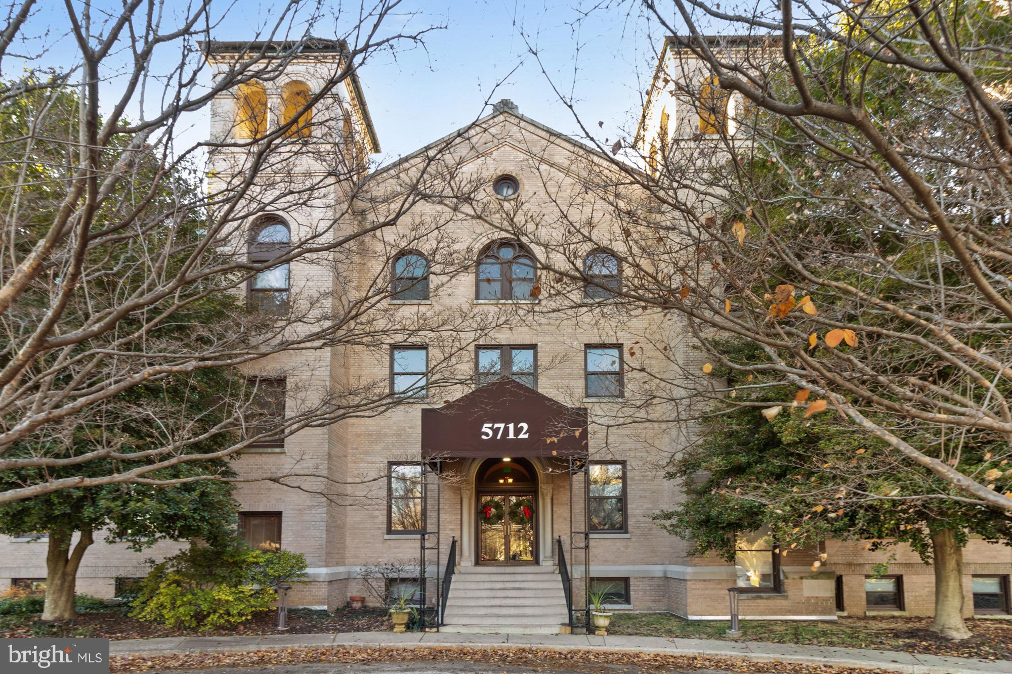 ROLAND PARK - Residential Lease