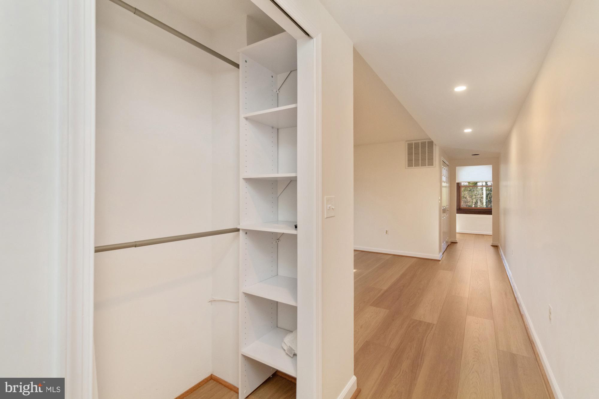 ROLAND PARK - Residential Lease