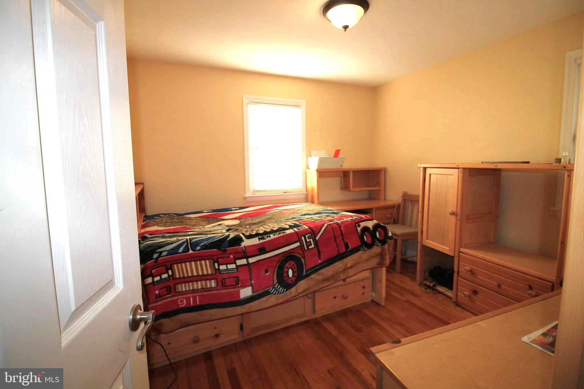 CHRIS MAR MANOR - Residential