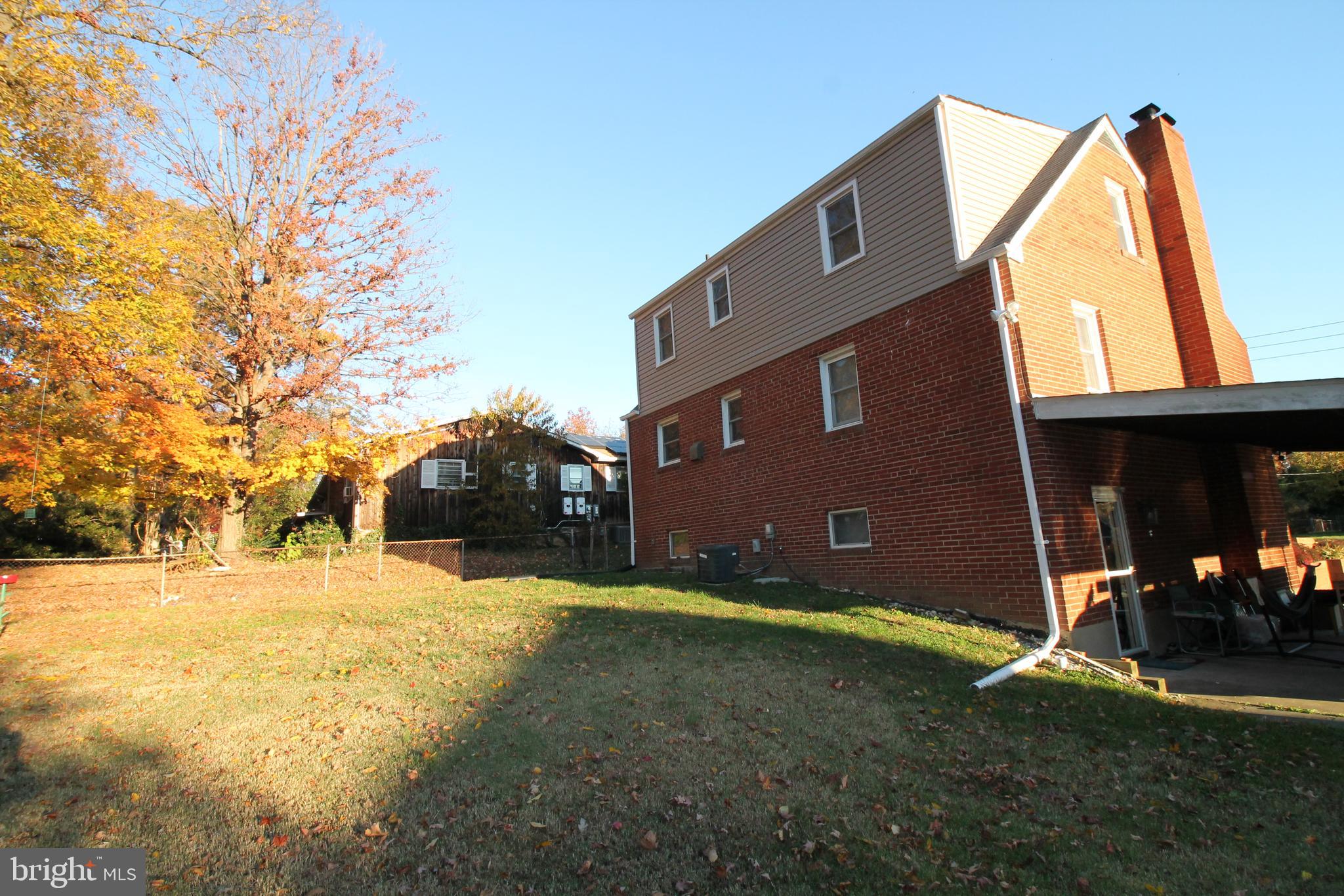 CHRIS MAR MANOR - Residential