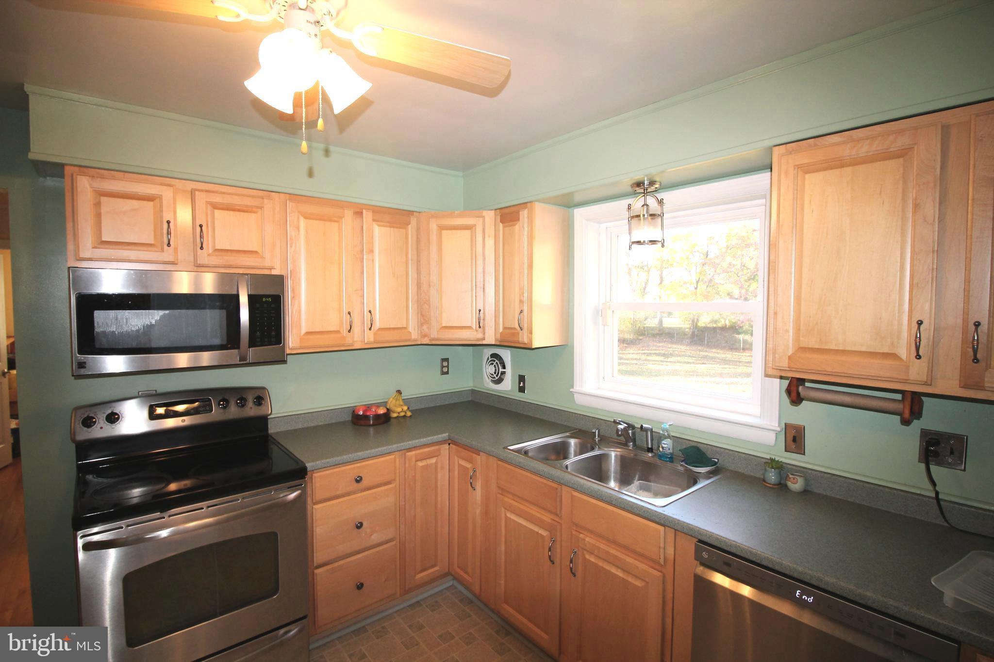 CHRIS MAR MANOR - Residential