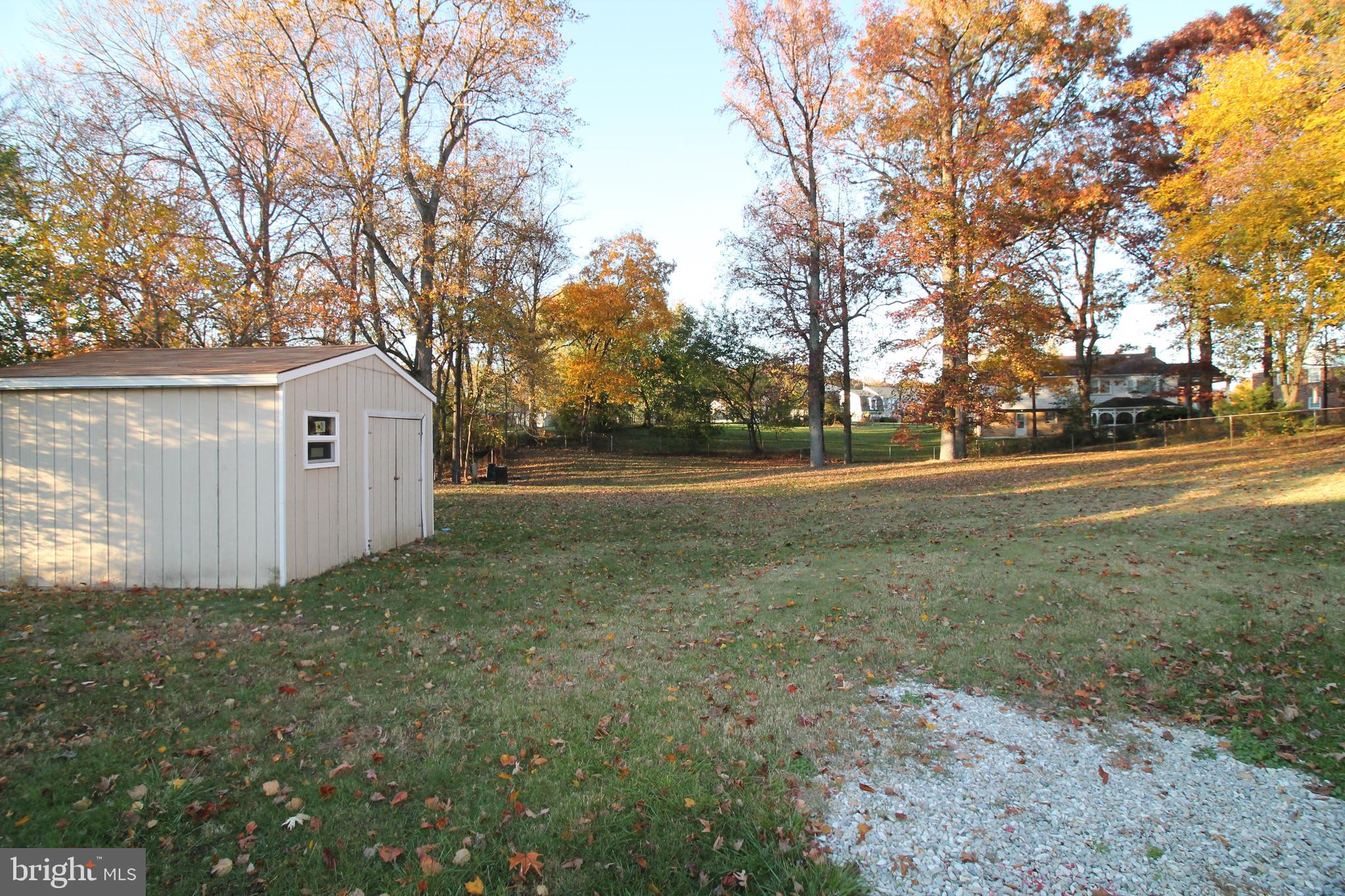 CHRIS MAR MANOR - Residential