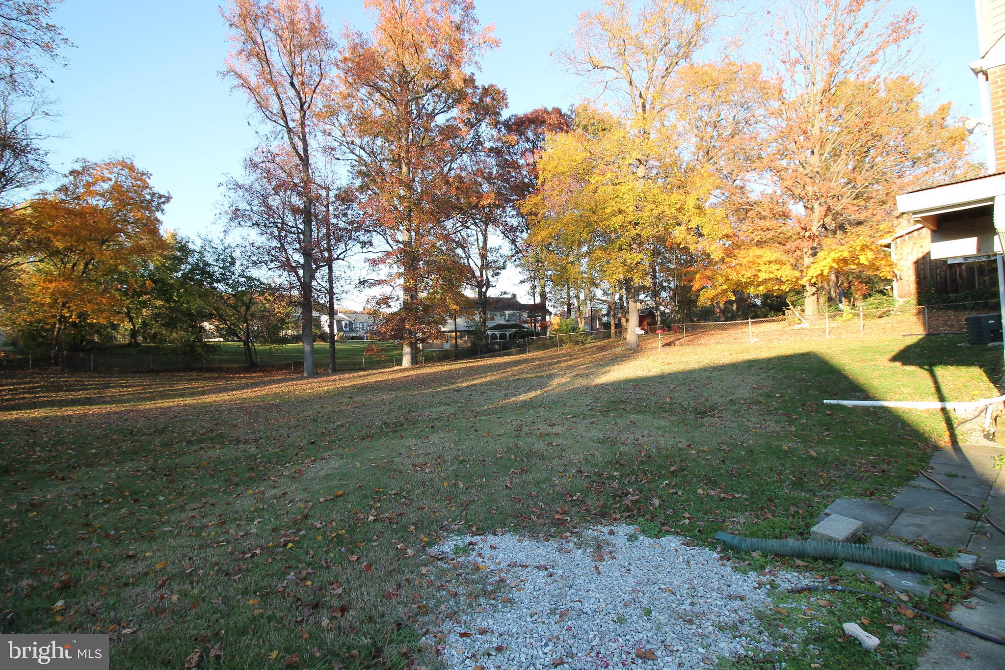 CHRIS MAR MANOR - Residential