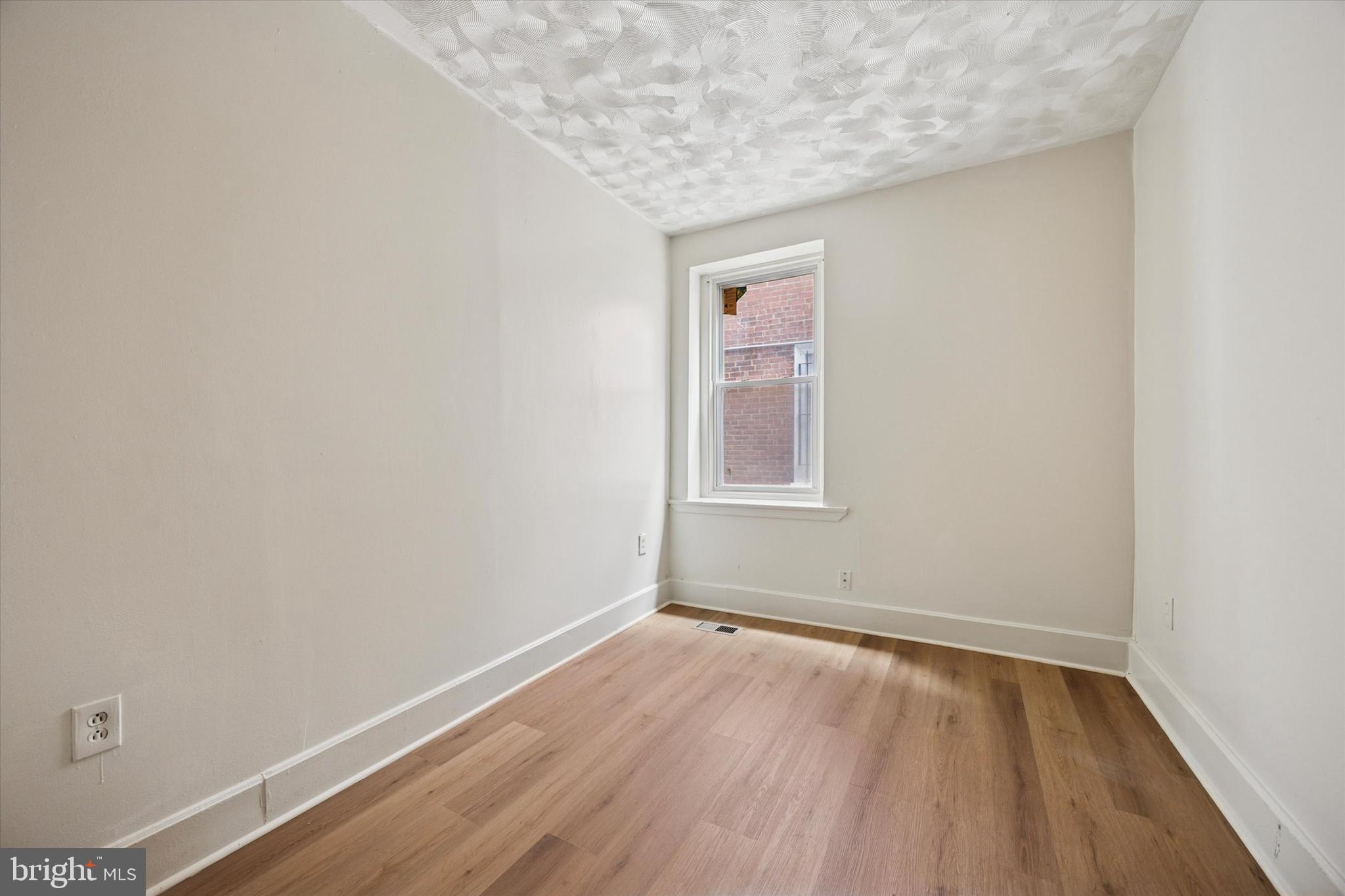 38 N 50TH STREET