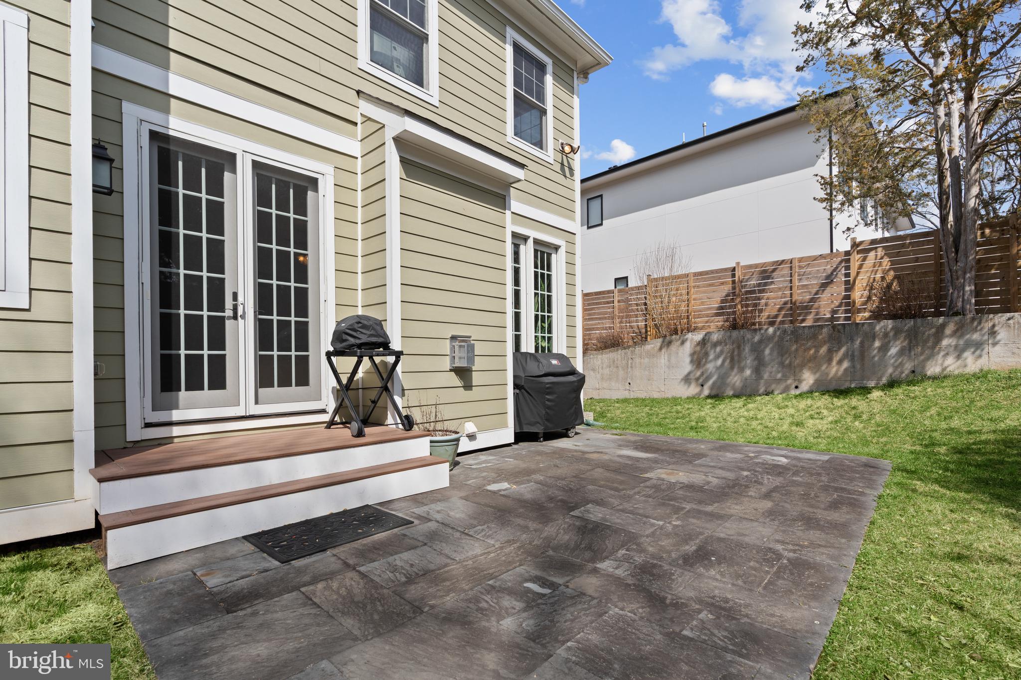 DANA HEIGHTS - Residential