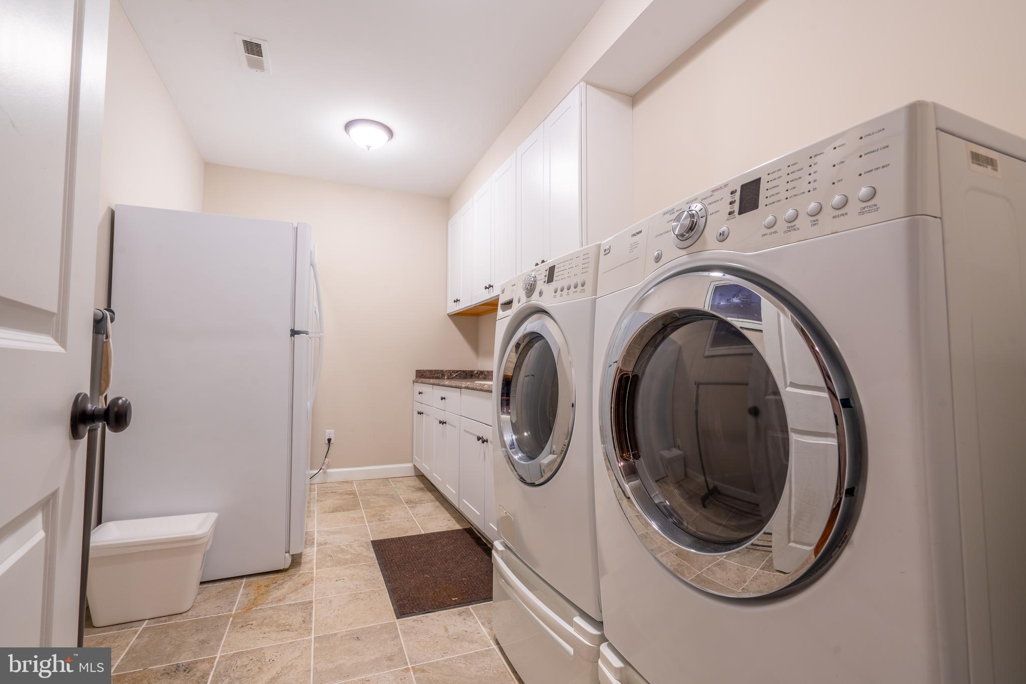 DANA HEIGHTS - Residential