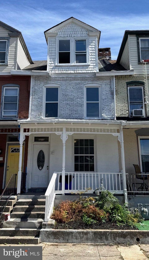 Townhouse For Sale - 2213 Logan Street<br/> HARRISBURG, PA 17110