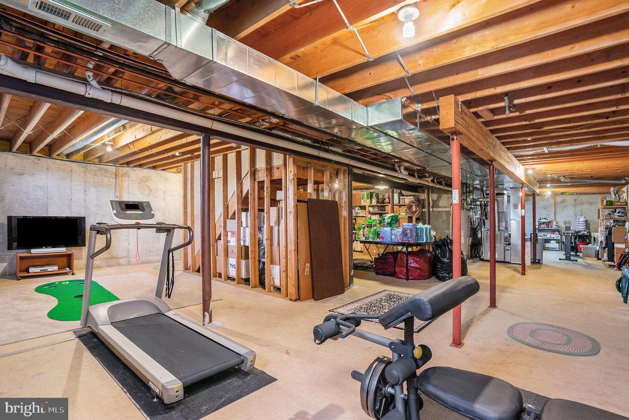 RAVEN HOLLOW - Residential