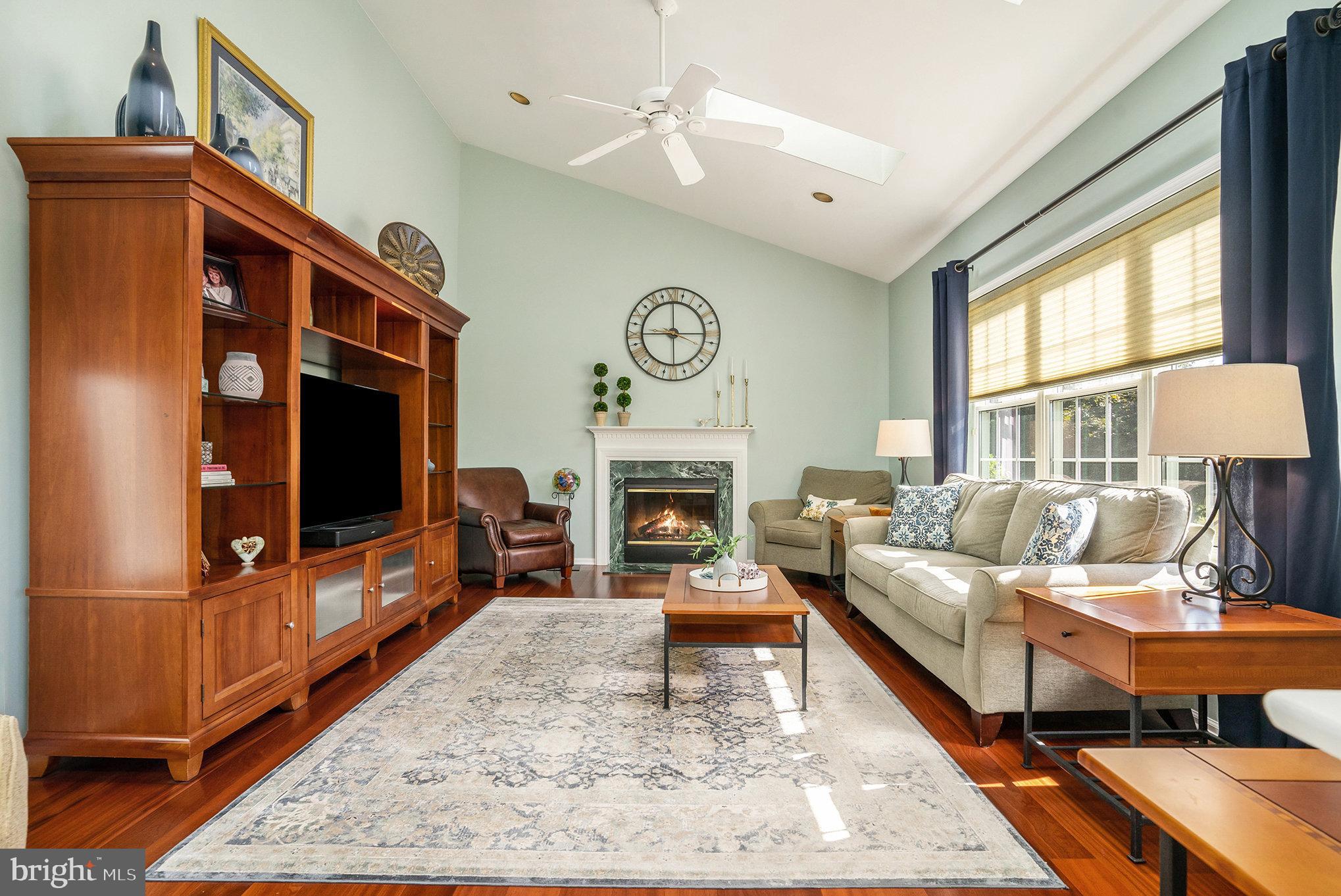 RAVEN HOLLOW - Residential