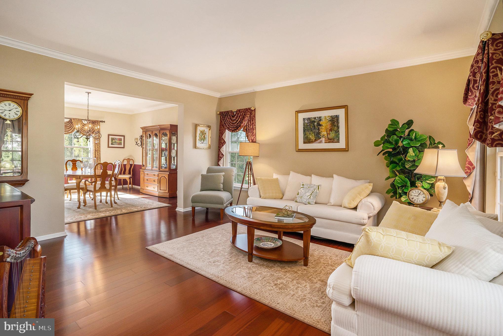 RAVEN HOLLOW - Residential