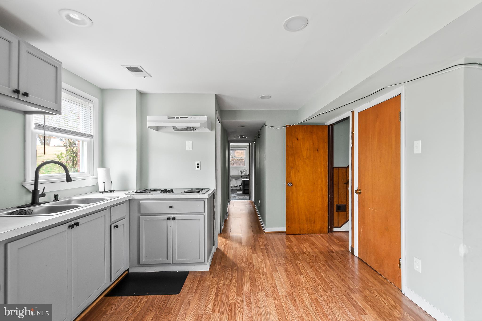 CRESTVIEW MANOR - Residential