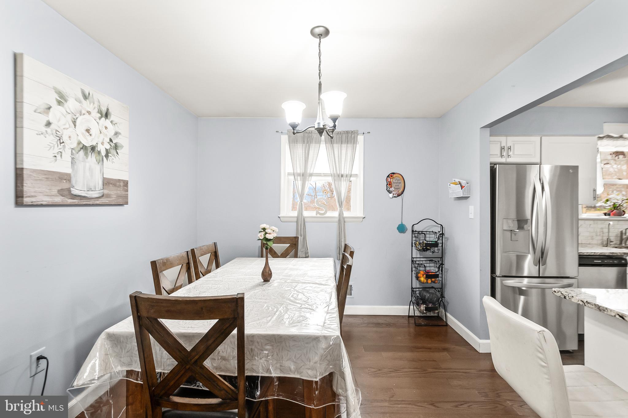 CRESTVIEW MANOR - Residential