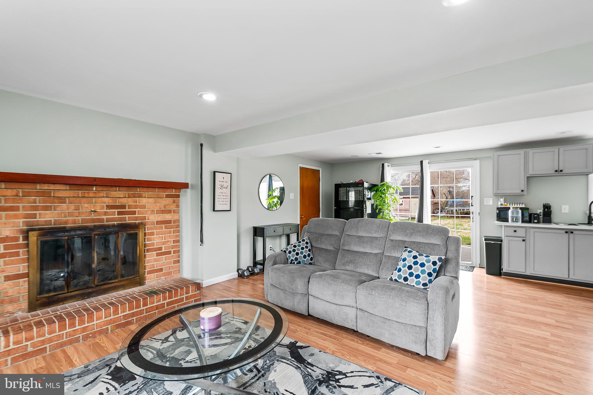 CRESTVIEW MANOR - Residential