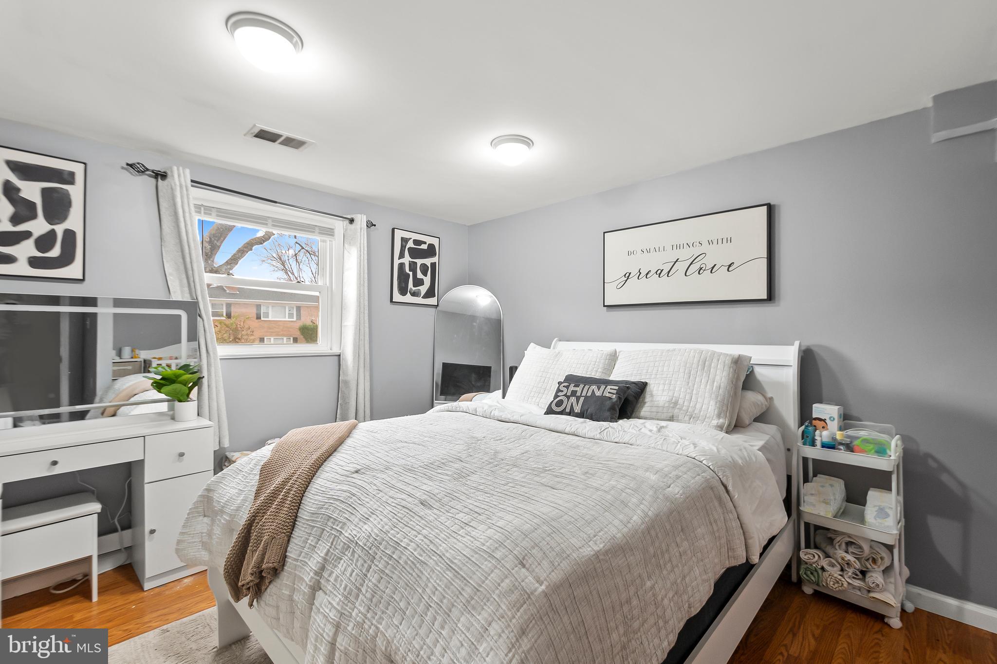 CRESTVIEW MANOR - Residential