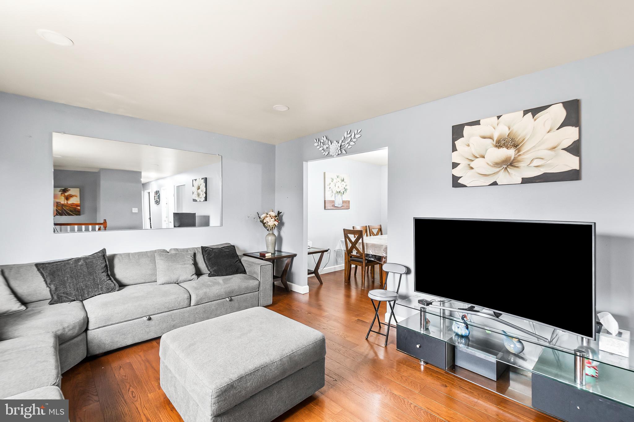 CRESTVIEW MANOR - Residential