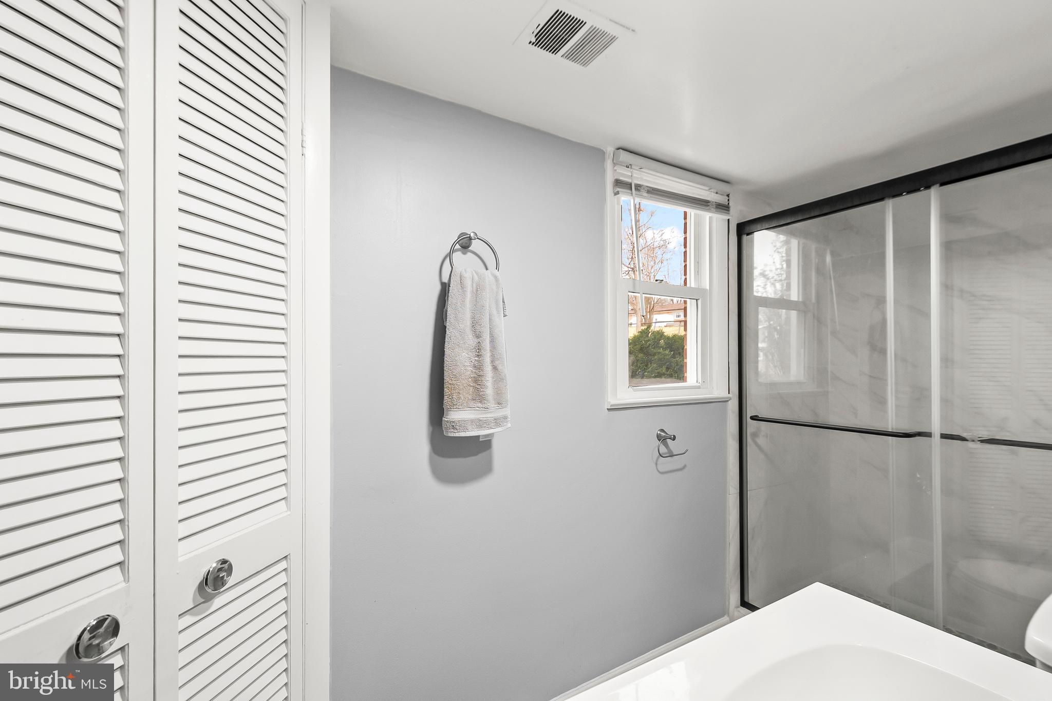 CRESTVIEW MANOR - Residential