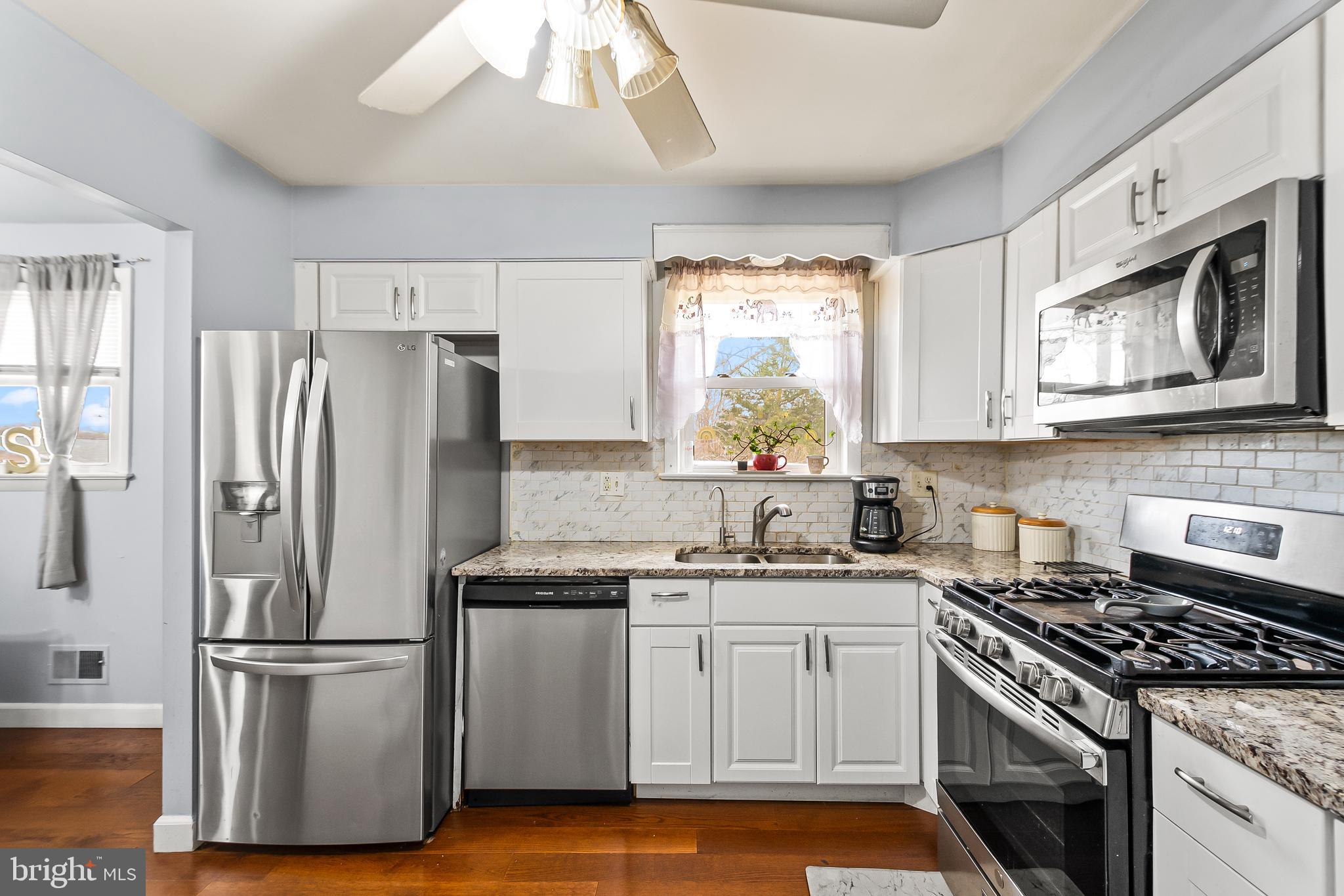 CRESTVIEW MANOR - Residential