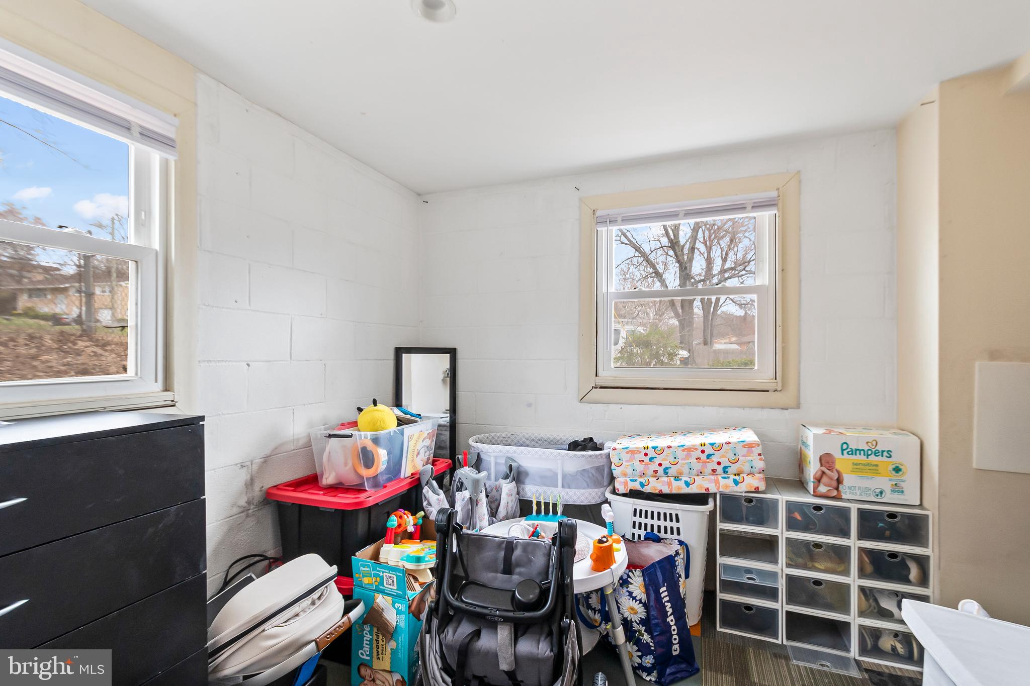 CRESTVIEW MANOR - Residential