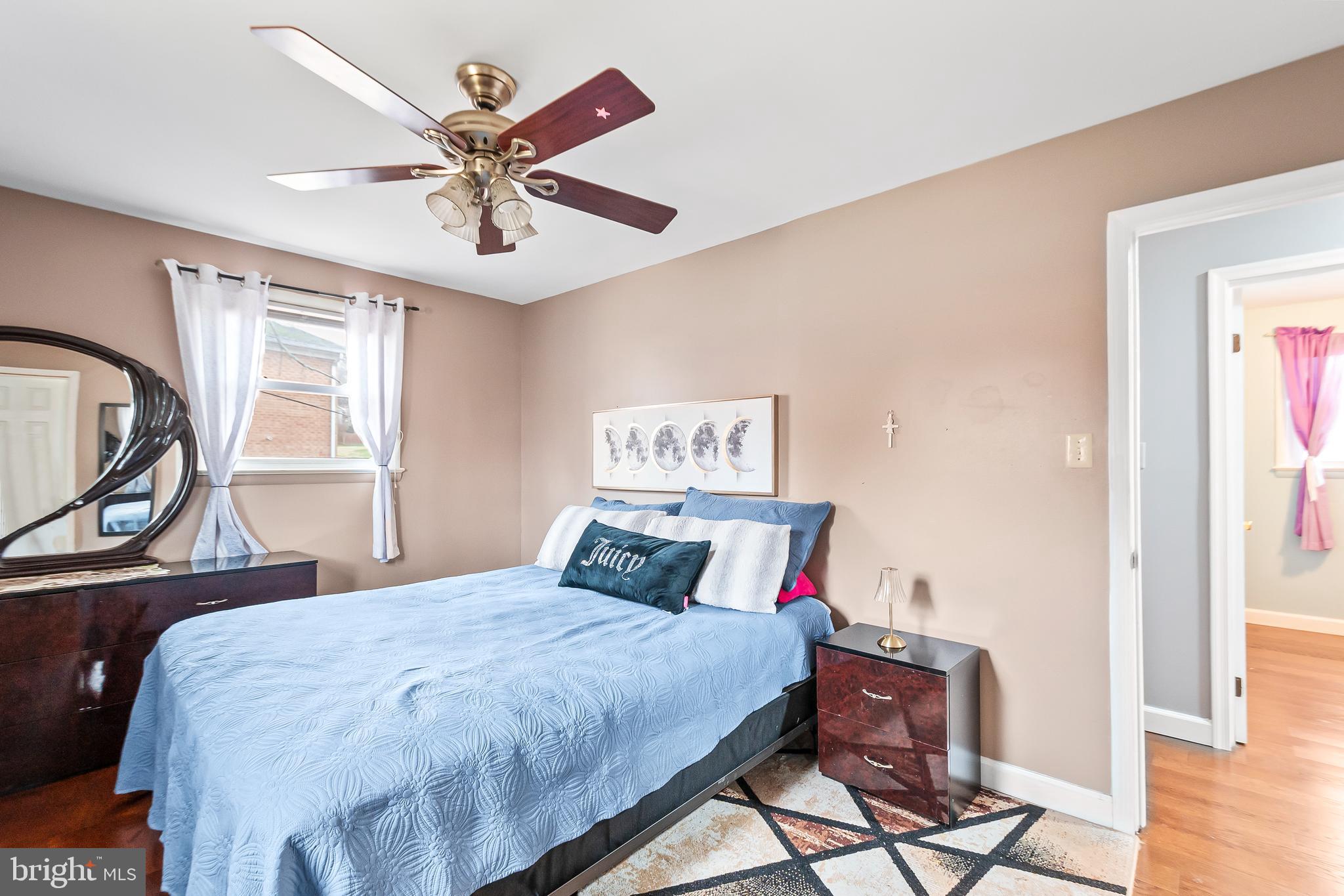 CRESTVIEW MANOR - Residential