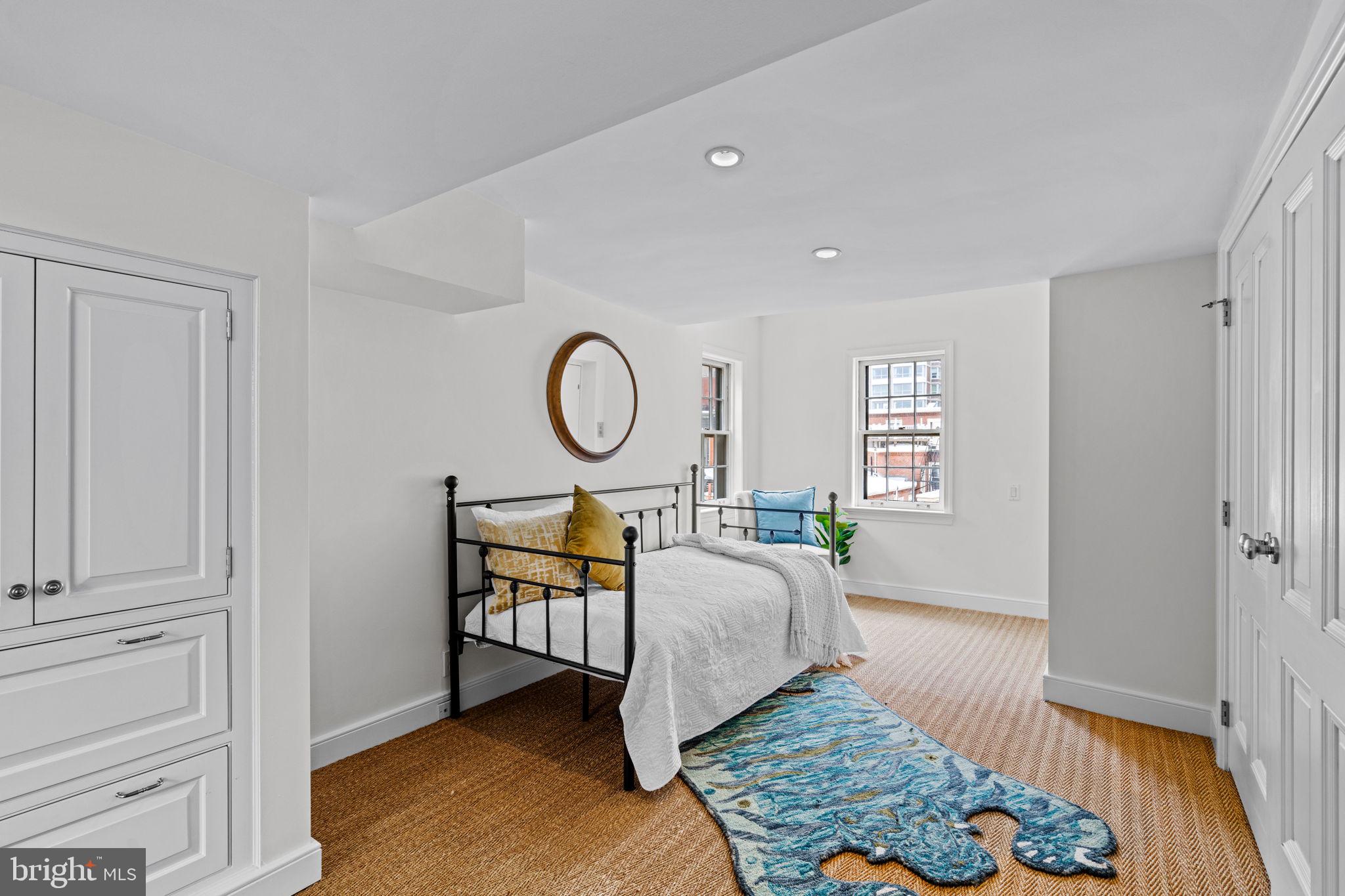 RITTENHOUSE SQUARE - Residential