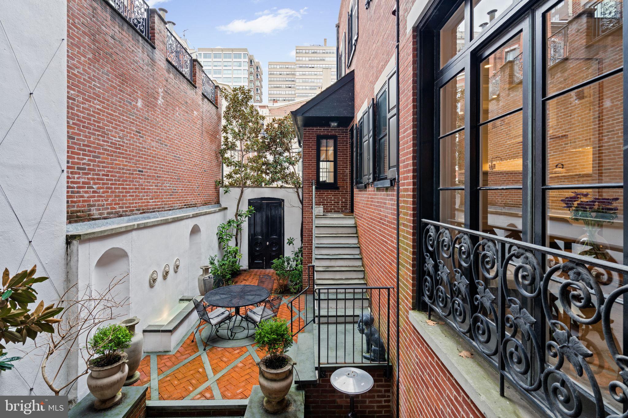 RITTENHOUSE SQUARE - Residential