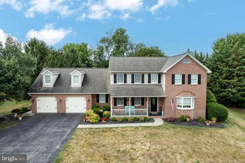 1776 COUNTRY MANOR DRIVE YORK PA 17408