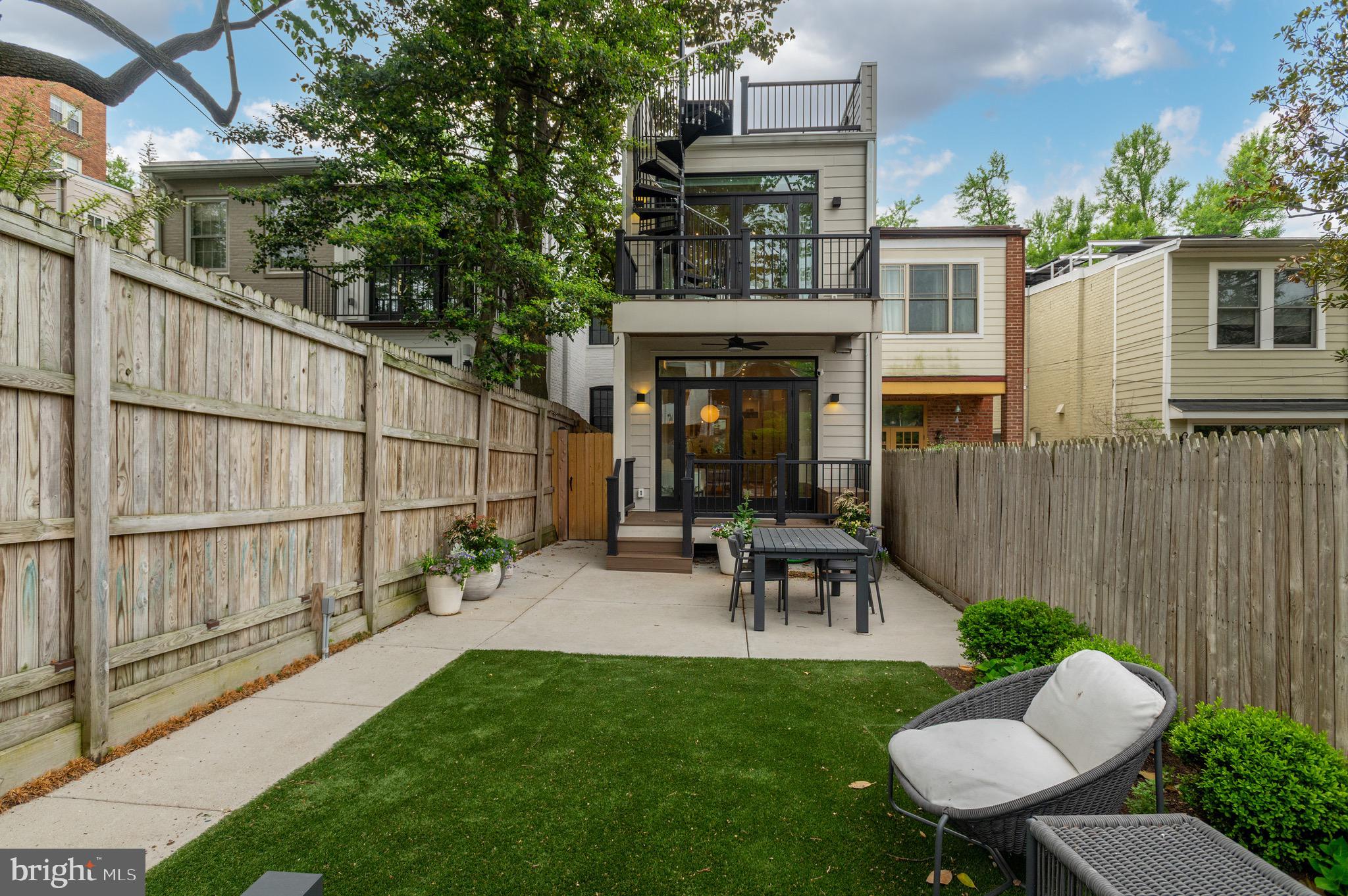 KALORAMA TRIANGLE - Residential