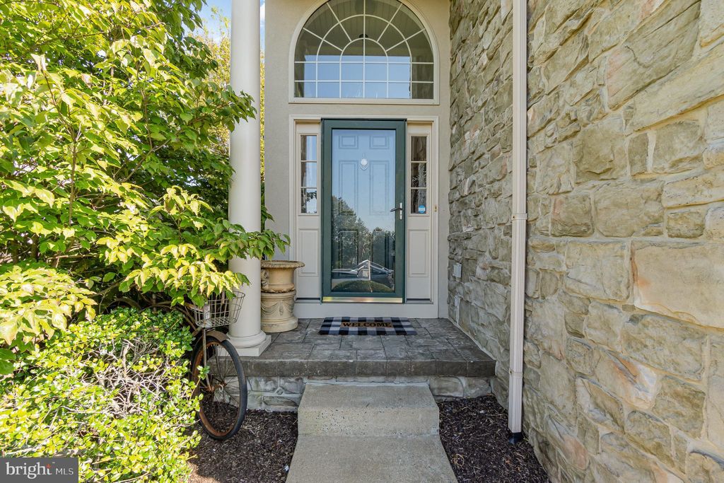 Photo of 691 Royal View Drive, Lancaster, PA 17601 (MLS # PALA2042332)