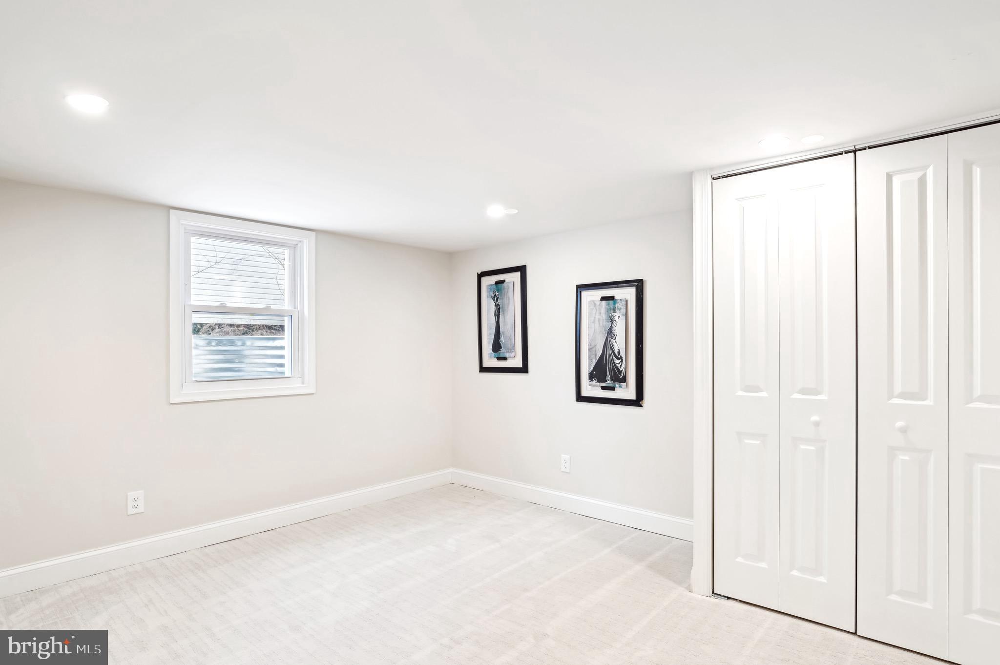 STONEWALL PARK - Residential