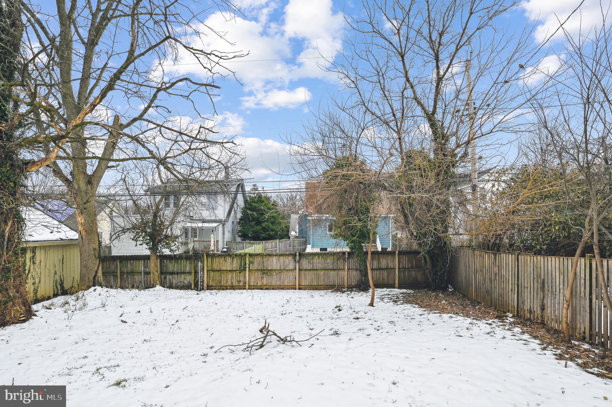 STONEWALL PARK - Residential