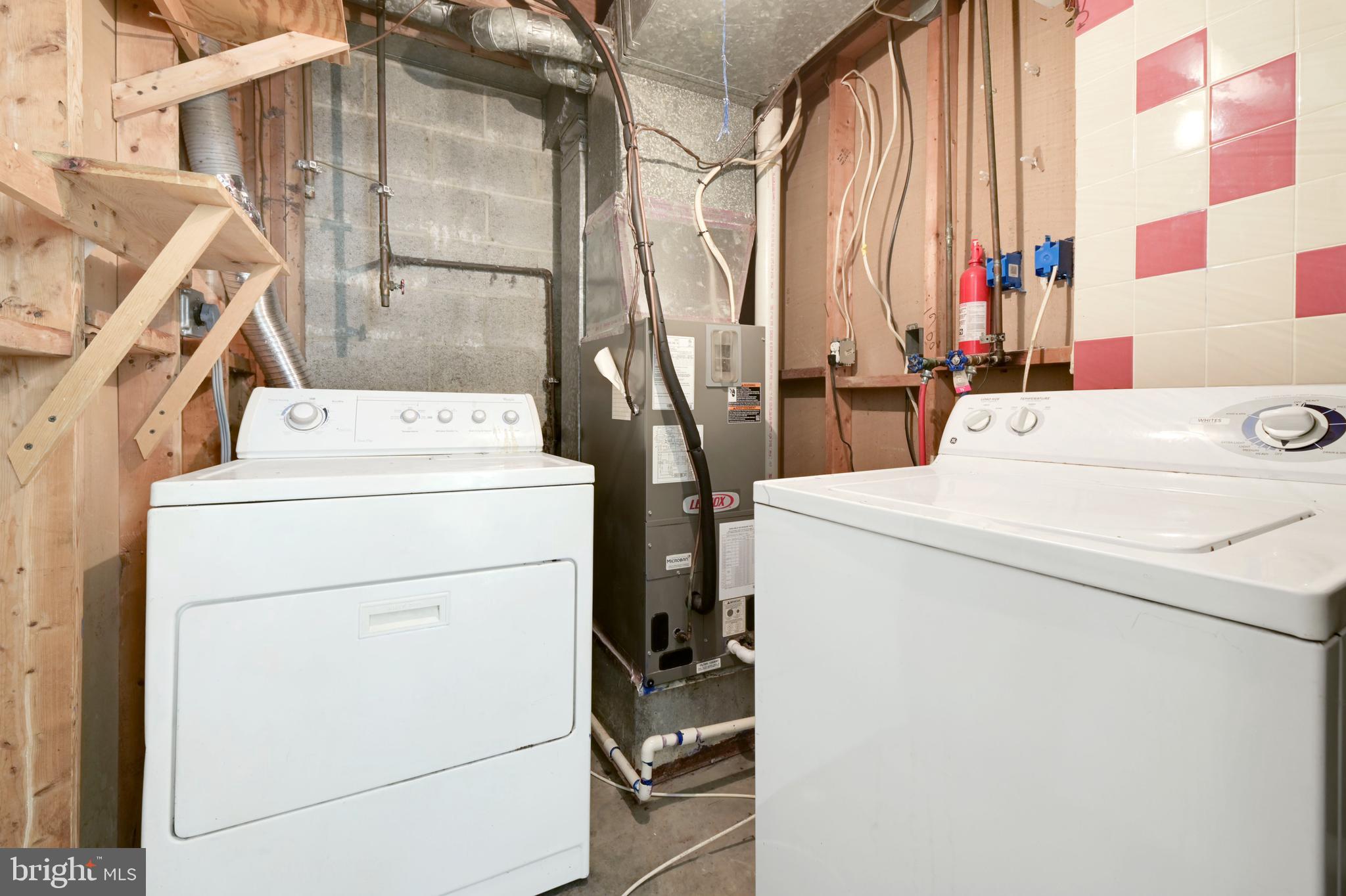 FRANKLIN RIDGE TOWNHOUSE - Residential