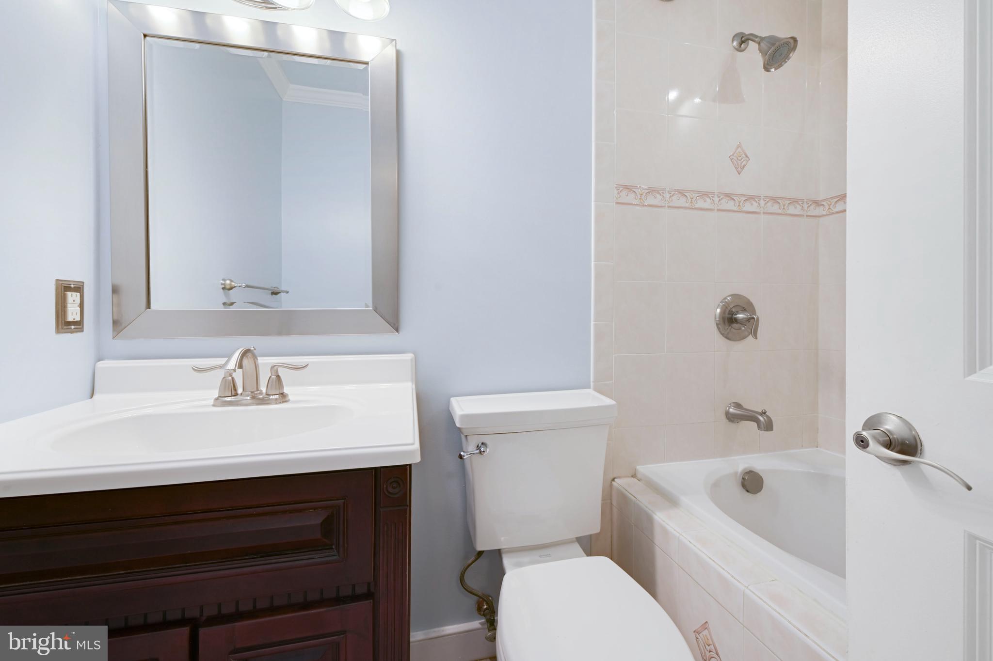 FRANKLIN RIDGE TOWNHOUSE - Residential