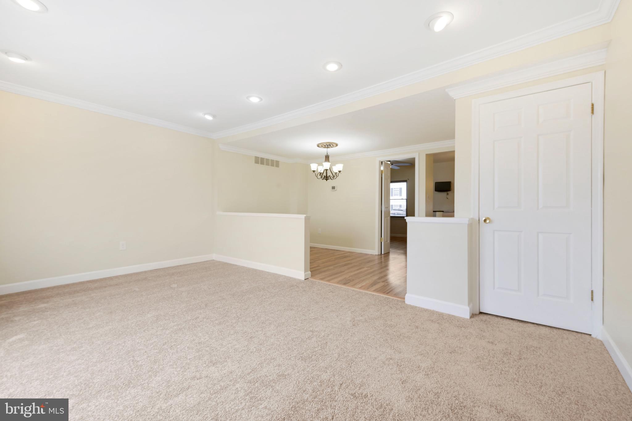 FRANKLIN RIDGE TOWNHOUSE - Residential