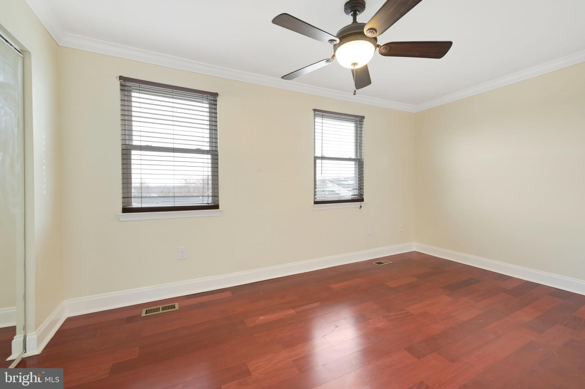 FRANKLIN RIDGE TOWNHOUSE - Residential