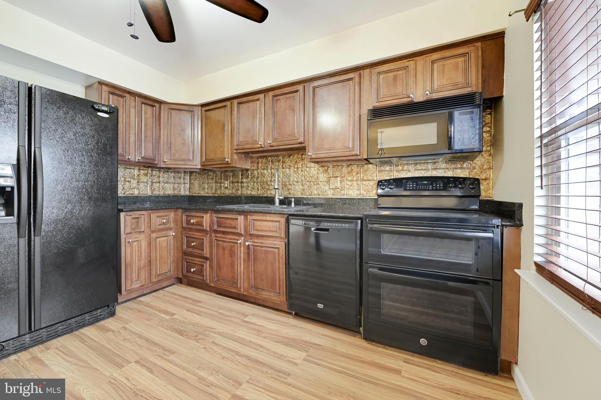 FRANKLIN RIDGE TOWNHOUSE - Residential