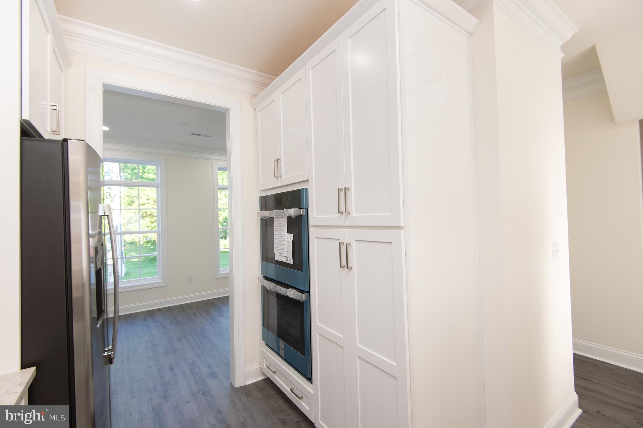 DIXON SQUARE - Residential