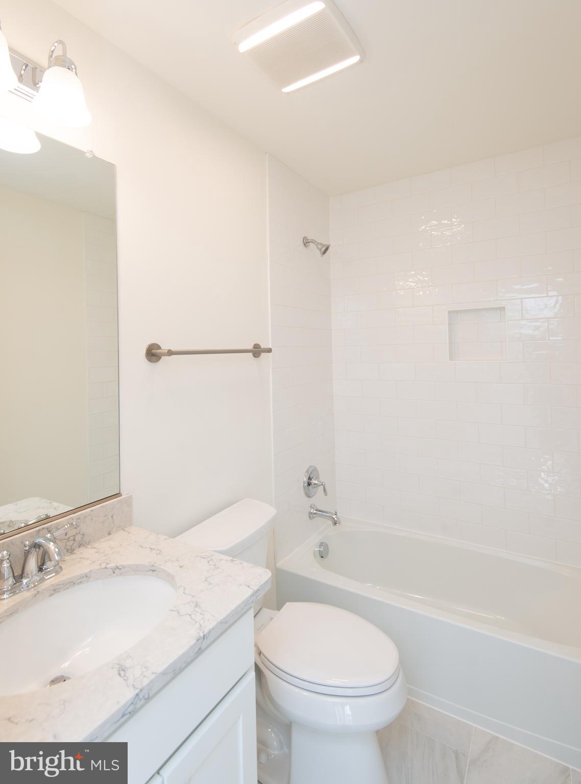 DIXON SQUARE - Residential