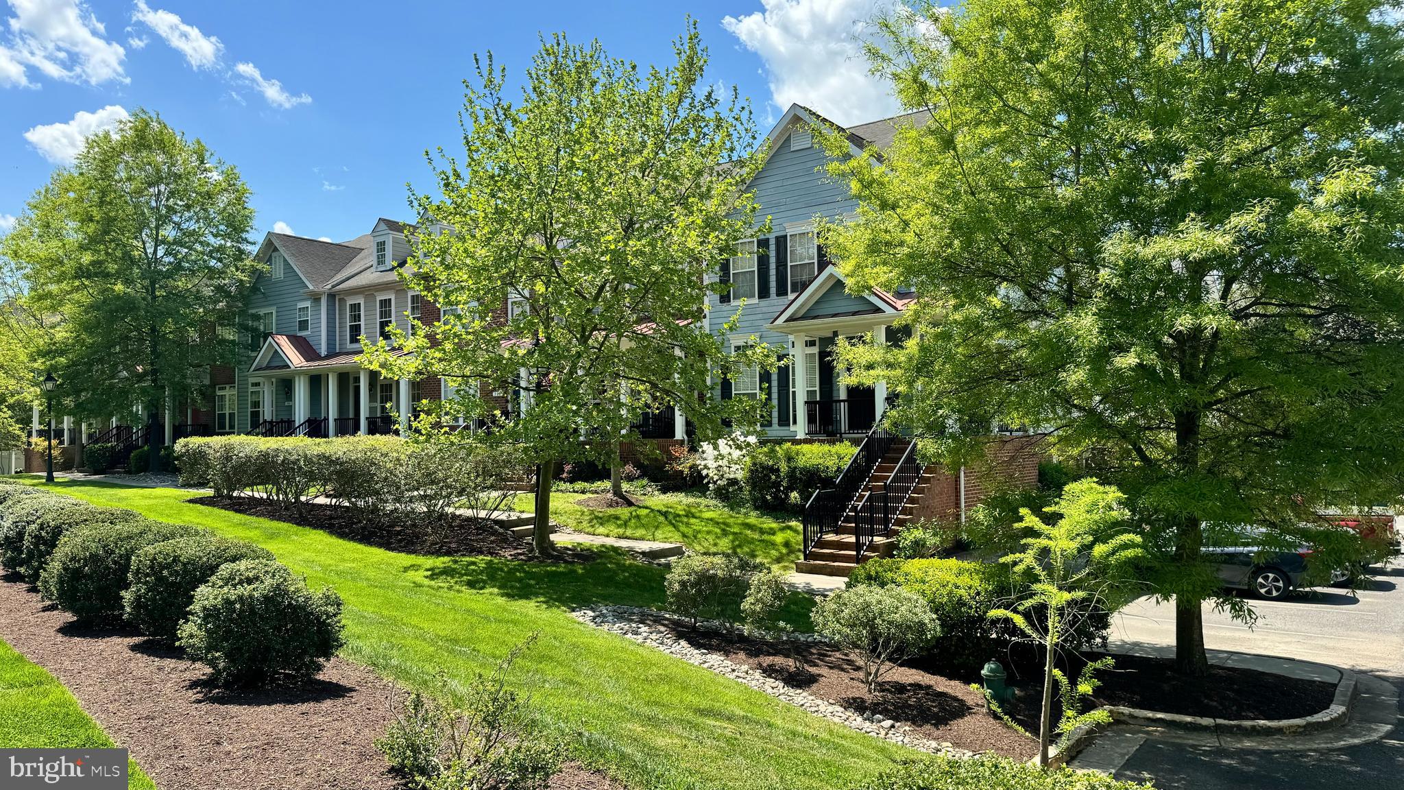 DIXON SQUARE - Residential